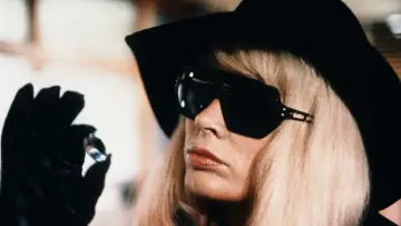 Zasłona do filmu "Intryga rodzinna" #376199