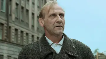 Zasłona do filmu "Upadek" #668129