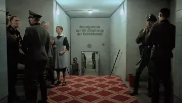 Zasłona do filmu "Upadek" #668135