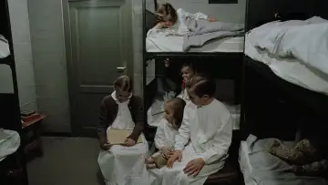Zasłona do filmu "Upadek" #668142