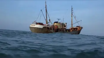 Zasłona do filmu "Tylko dla twoich oczu" #326909