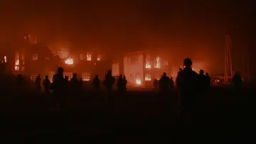 Zasłona do filmu "Pełny magazynek" #651762