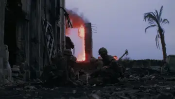 Zasłona do filmu "Pełny magazynek" #651769
