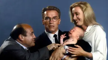 Zasłona do filmu "Junior" #355729