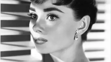 Zasłona do filmu "Sabrina" #689661