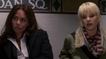 Zasłona do filmu "Ktoś całkiem obcy" #356157