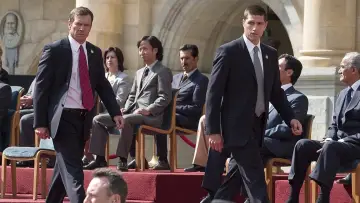 Zasłona do filmu "8 części prawdy" #333523