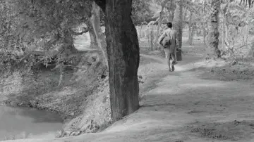 Zasłona do filmu "অপরাজিত" #1027921