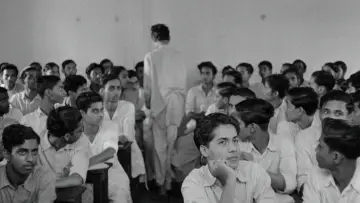 Zasłona do filmu "অপরাজিত" #1027930