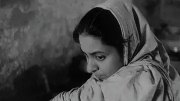 Zasłona do filmu "অপরাজিত" #1027935