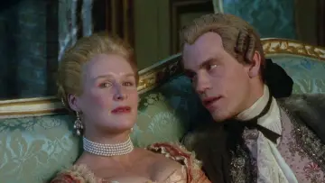 Zasłona do filmu "Niebezpieczne związki" #1732015