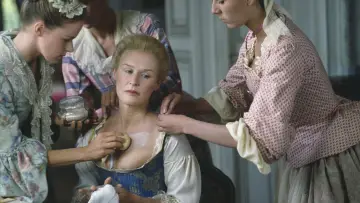 Zasłona do filmu "Niebezpieczne związki" #1895374