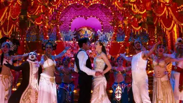 Zasłona do filmu "Moulin Rouge!" #802130