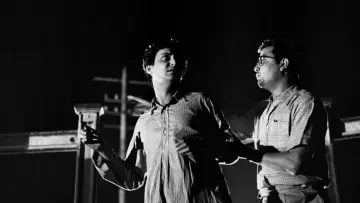 Zasłona do filmu "অপুর সংসার" #1021087