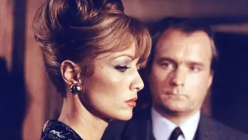 Zasłona do filmu "Niewierna żona" #1013974