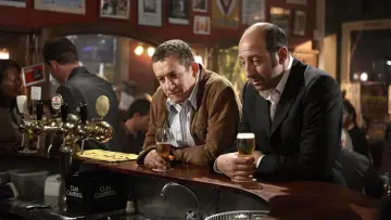 Zasłona do filmu "Jeszcze dalej niż północ" #340038