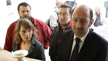 Zasłona do filmu "Jeszcze dalej niż północ" #340042