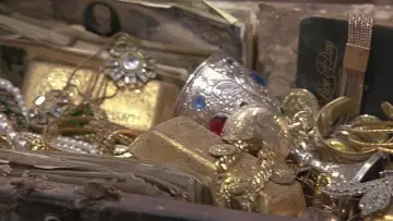 Zasłona do filmu "Kto pod kim dołki kopie ..." #673761