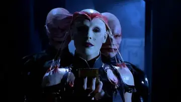 Zasłona do filmu "Hellraiser 4. Dziedzictwo Krwi" #622045
