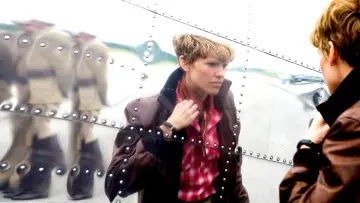 Zasłona do filmu "Amelia Earhart" #459366