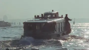 Zasłona do filmu "Nie oglądaj się teraz" #1200790