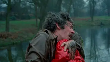 Zasłona do filmu "Nie oglądaj się teraz" #906102