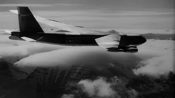 Zasłona do filmu "Doktor Strangelove, lub jak przestałem się martwić i pokochałem bombę" #659035