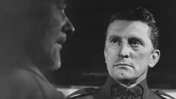 Zasłona do filmu "Ścieżki chwały" #728371