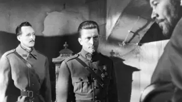 Zasłona do filmu "Ścieżki chwały" #728376