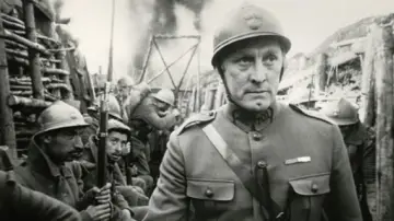 Zasłona do filmu "Ścieżki chwały" #728382