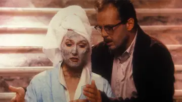 Zasłona do filmu "Ze śmiercią jej do twarzy" #265548