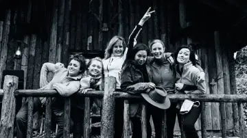 Zasłona do filmu "Zejście" #1893677
