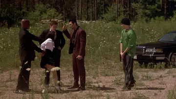Zasłona do filmu "Mocne Uderzenie" #347375