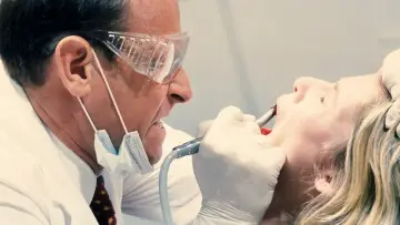 Zasłona do filmu "Dentysta" #412256