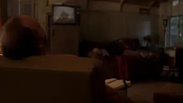 Zasłona do filmu "Kobieta w błękitnej wodzie" #897713
