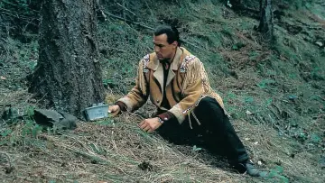 Zasłona do filmu "Na zabójczej ziemi" #363345