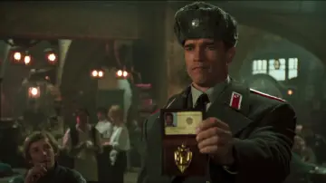 Zasłona do filmu "Czerwona Gorączka" #1630458