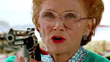Zasłona do filmu "Stój, bo mamuśka strzela" #343722