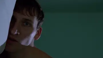 Zasłona do filmu "Płytki grób" #890708