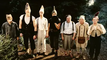 Zasłona do filmu "7 krasnoludków Las to za mało - historia jeszcze prawdziwsza" #441411