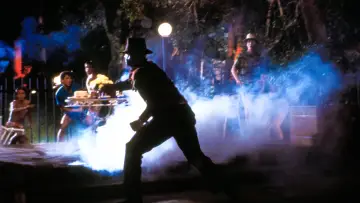 Zasłona do filmu "Koszmar z Ulicy Wiązów 2: Zemsta Freddy