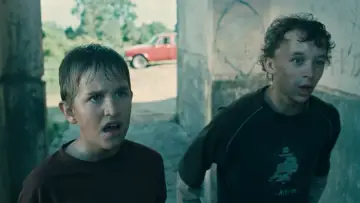 Zasłona do filmu "Powrót" #987083