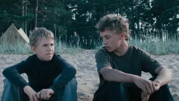 Zasłona do filmu "Powrót" #987092