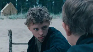 Zasłona do filmu "Powrót" #987111