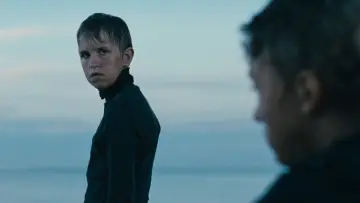 Zasłona do filmu "Powrót" #987112