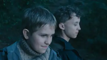 Zasłona do filmu "Powrót" #987114
