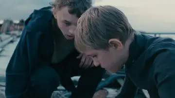 Zasłona do filmu "Powrót" #987124