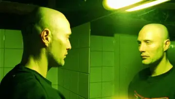 Zasłona do filmu "Diler 2 - Krew na rękach" #990126