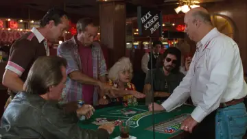 Zasłona do filmu "W krzywym zwierciadle: Wakacje w Vegas" #886159