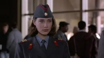 Zasłona do filmu "Akademia Policyjna 7: Misja w Moskwie" #474409